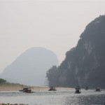 Li-Fluss, diesmal mit motorisierten Booten