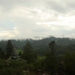 Blick ins Tal und in die Berge