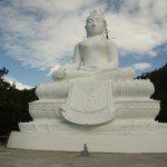 Big Buddha, noch im Bau. Der kleine Buddha dient als Vorlage