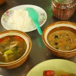 red curry und spicy prawn soup