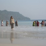 indische Touristengruppen - Beach No. 7 (Radhanagar Beach)